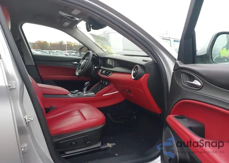 2018 Alfa Romeo Stelvio Awd из США, поврежденный, VIN ZASFAKAN4J7C01719